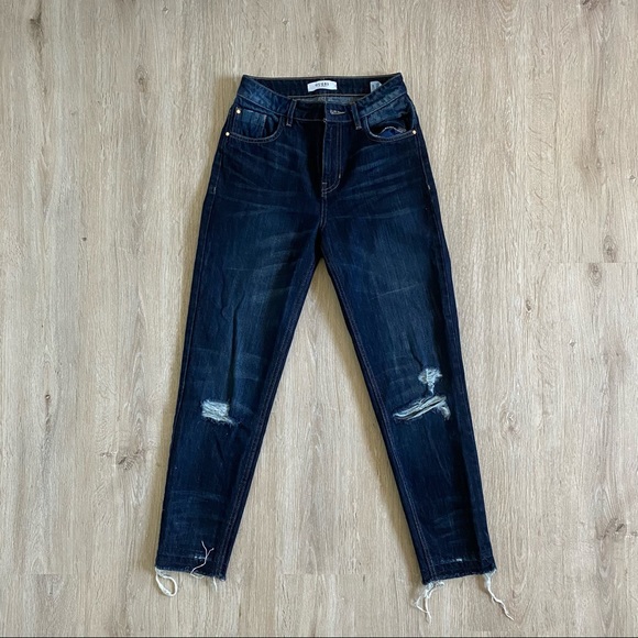 Guess Straight Leg Jeans - Picture 1 of 10